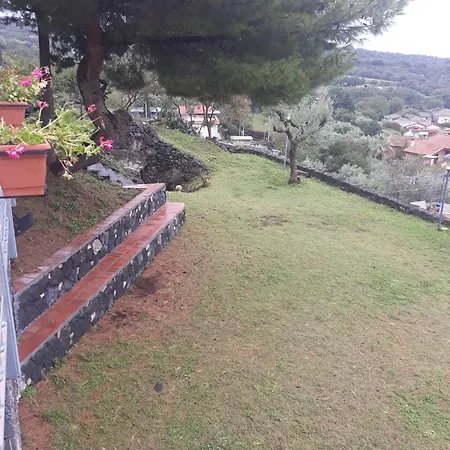 Casina Dell'etna *